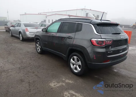2018 Jeep Compass Latitude 4X4 z USA, uszkodzony, nr VIN 3C4NJDBB1JT434943